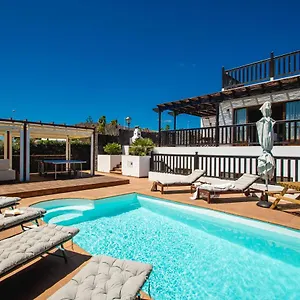 Cavendish With Sea Views And Heatable Pool Close To Flamingo Villa Playa Blanca (Lanzarote)